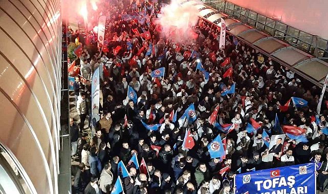 Tofaş'ta zam sevinci sabaha kadar sürdü