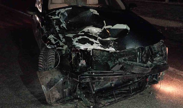 Tokat'ta kafa kafaya çarpışan araçlar hurdaya döndü: 5 yaralı