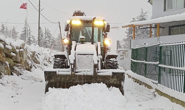 Toroslar'ın yüksek kesimlerinde karla kapanan yollar ulaşıma açılıyor