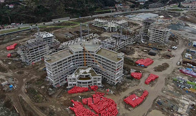 Trabzon Şehir Hastanesi'nin inşaatı yükseliyor