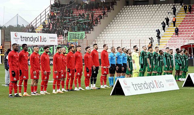 Trendyol 1. Lig: Ümraniyespor: 1 - Sakaryaspor: 1