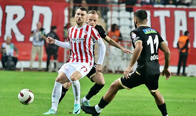 Trendyol Süper Lig: Antalyaspor: 0 - Corendon Alanyaspor: 0