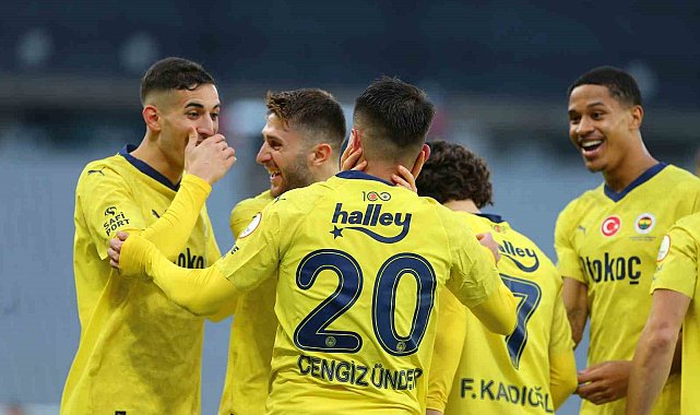 Trendyol Süper Lig: İstanbulspor: 1 - Fenerbahçe: 5