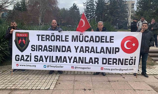 TÜGŞAV'dan "DEM Parti kapatılsın" eylemi