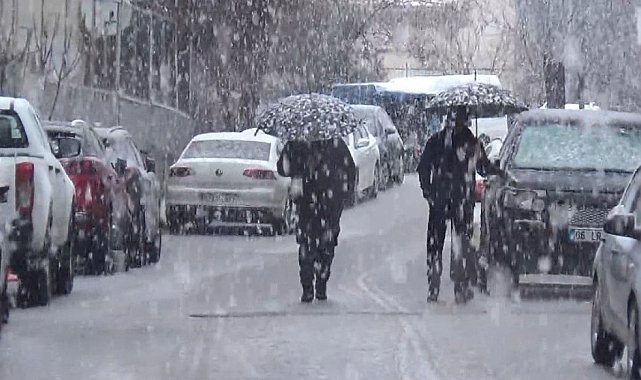 Tunceli'de kar yağışı etkili olmaya başladı