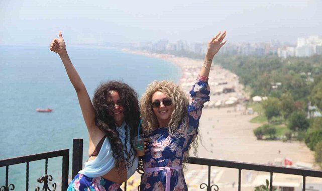 Turizmde rekorların kırıldığı Antalya'ya o ülkeler 1'er kişi gönderdi