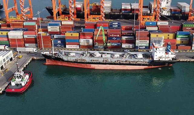 Türk Kızılay'ının Gazze'ye bin 500 tonluk 3'üncü yardım gemisi uğurlandı