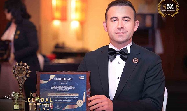 Türk öğretmene Dubai'de uluslararası başarı ödülü verildi