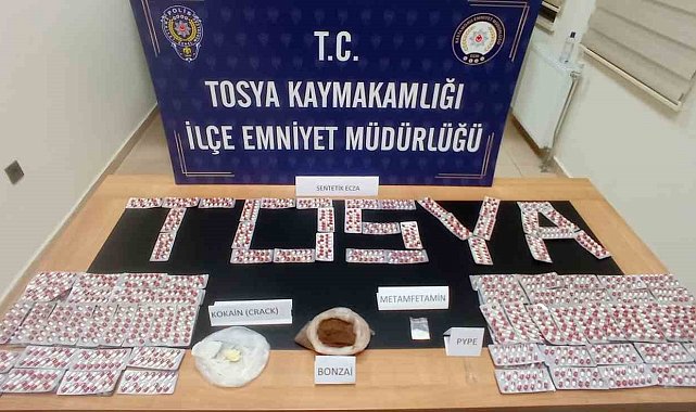 Tutuklandı, arkadaşına teslim ettiği çantada uyuşturucu ele geçirildi: 3 gözaltı