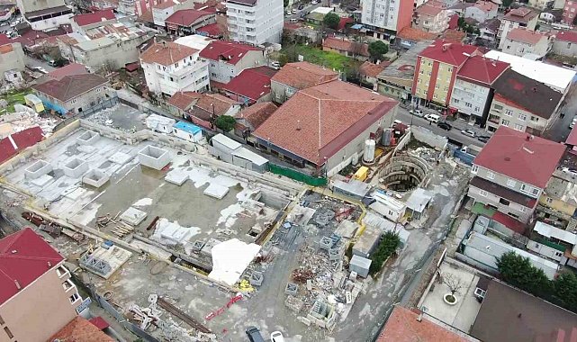 Ümraniye'de çökme oluşan metro şantiyesi havadan görüntülendi