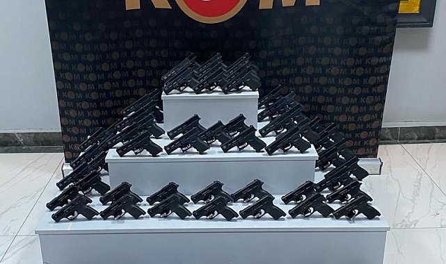 Uşak'ta çok sayıda kaçak silah ele geçirildi