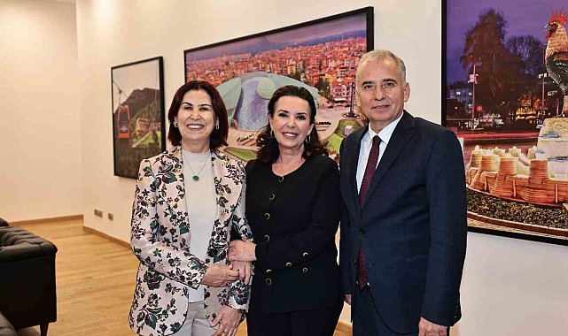 Usta oyuncu Perihan Savaş Denizlili kadınlarla buluştu