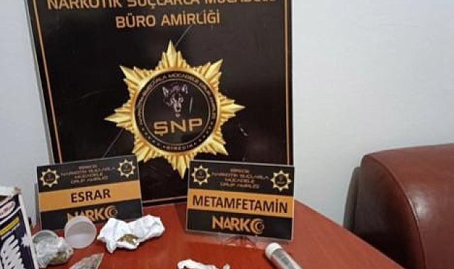 Uyuşturucu satıcısına suçüstü