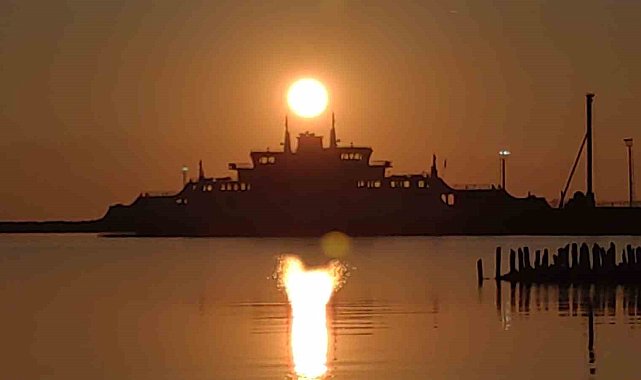 Van'da gün batımı mest etti