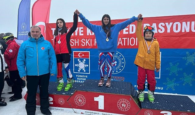 Vanlı kayakçılar 3 madalyayla döndü