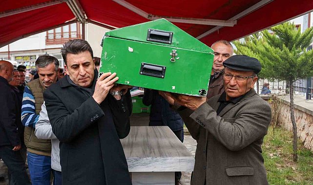 Vatani görevini yerine getirirken hayatını kaybeden Ayhan Öztürk'ün babası vefat etti