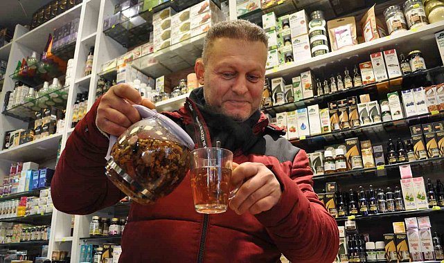 Vücut savunmasını arttırmak için düzenli kış çayı tüketimi önemli