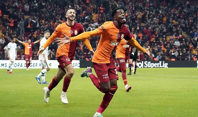 Wilfried Zaha 7. golünü attı