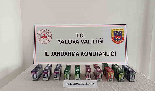 Yalova'da motosiklete gizlenmiş 63 elektronik sigara ele geçirildi