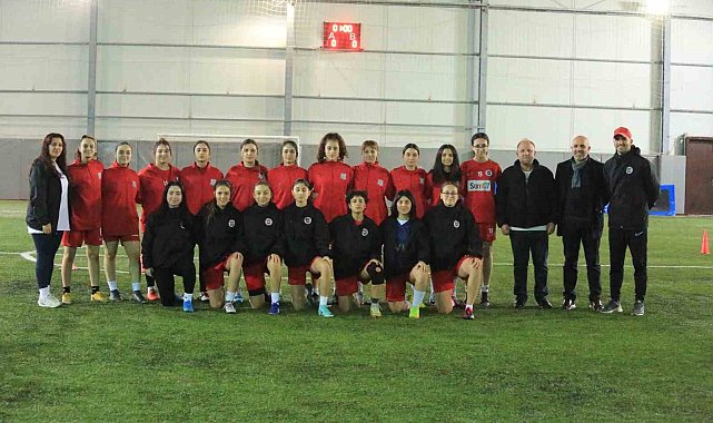 Yalovaspor Kadın Futbol Takımı ilk maçına çıkmaya hazırlanıyor
