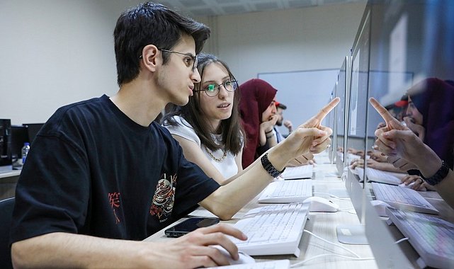 Yapay zeka ile dil eğitmeni yetiştirilecek