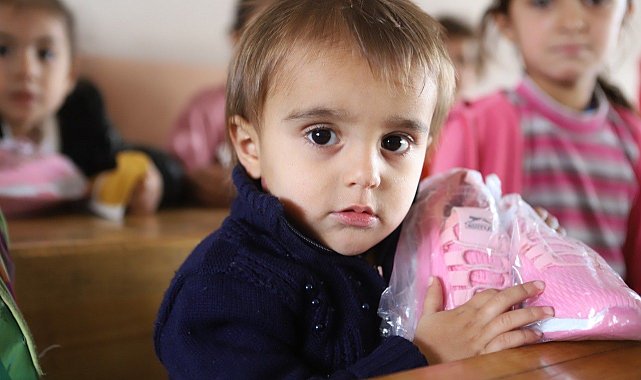 Yardım elleri, köy çocukları okusun diye birleşiyor