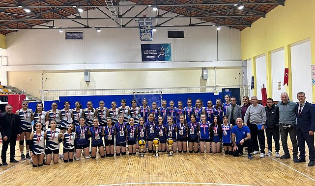 Yıldız Kızlar Voleybol Turnuvası şampiyonları belli oldu