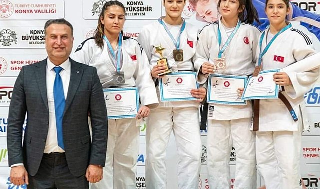 Yunusemre'nin ümitleri Konya'dan üç madalya ile döndü