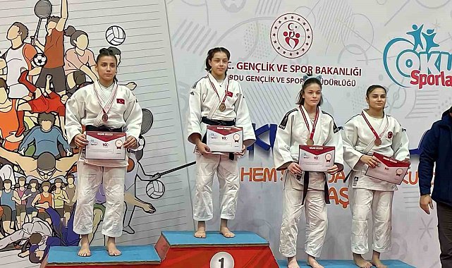 Yunusemreli genç judocular Ordu'da 4 madalya kazandı
