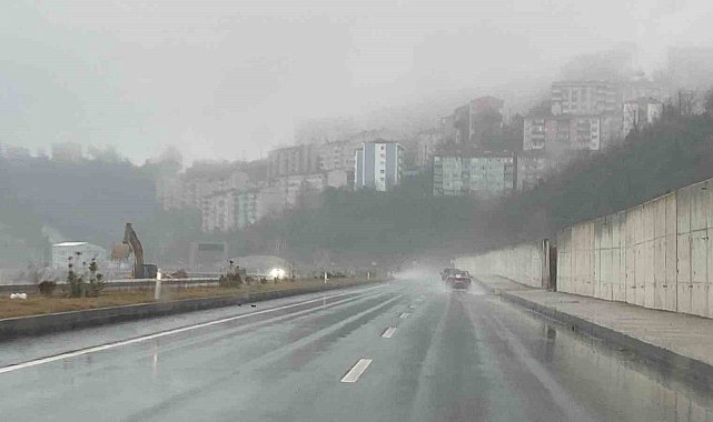 Zonguldak'ta sis ve yağmur etkili oldu