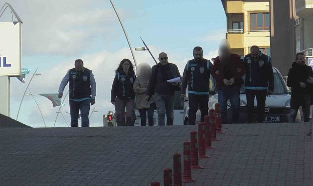 1 kişinin hayatını kaybettiği kavgaya karışan 2 kişi adliyeye sevk edildi