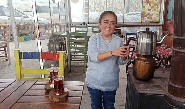 1 metre 35 cm boyundaki Saadet, her şeye rağmen zorlukları aşıyor