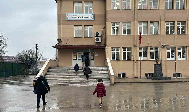 37 bin öğrenci ders başı yaptı