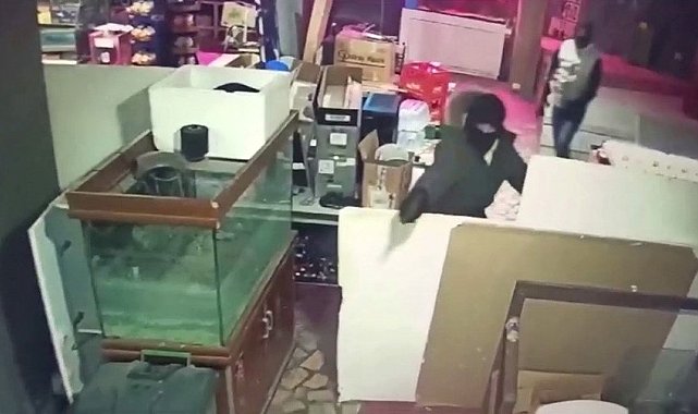 'Anucur Çetesi' üyelerinden internet kafeye silahlı saldırı