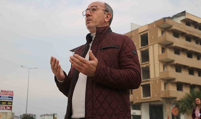 'Cennetten bir köşe' denilerek satılan Rönesans Rezidans'ın enkazında yürek burkan dua