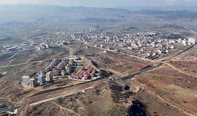 6 Şubat ve 11 şehrin isimleri 43 ilin geçiş güzergahındaki ilçede yaşatılacak