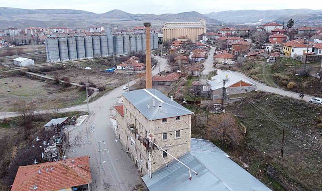 83 yıllık un fabrikası saat gibi çalışıyor