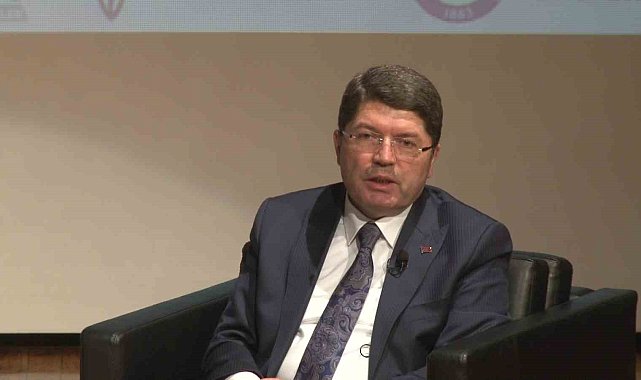 Adalet Bakanı Tunç: "Anayasamızdaki vesayetçi ruhu ortadan kaldıran düzenlemeler yeni anayasada kalıcı hale getirilmelidir"
