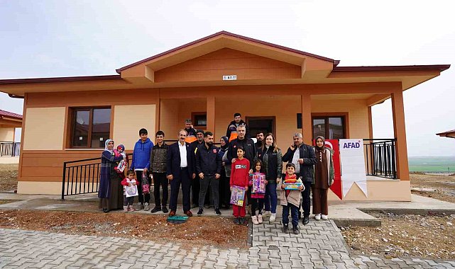 Adıyaman'da köy konutlarının anahtarları teslim edildi