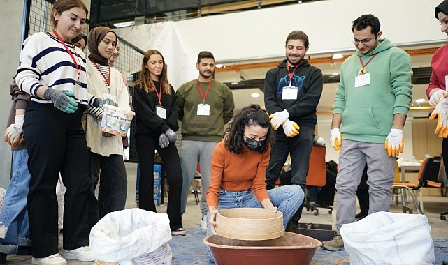 AGÜ'den 'Toprak Yapım Teknikleri' uygulamalı eğitimi