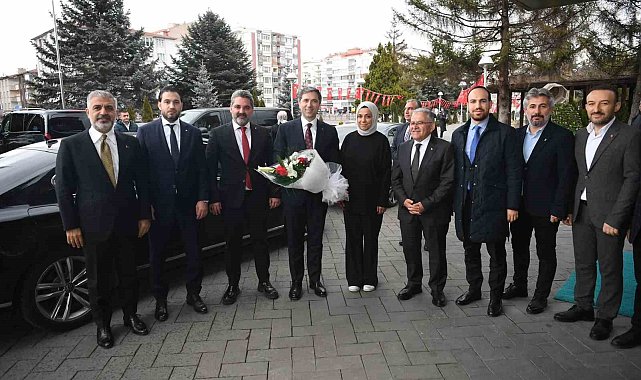 AK Parti Genel Başkan Yardımcısı Sırakaya'dan Büyükkılıç'a ziyaret