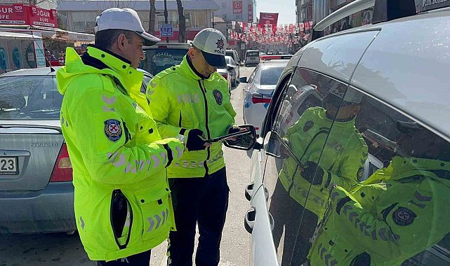 Aksaray'da 12 saatlik uygulamada bin 200 araç denetlendi