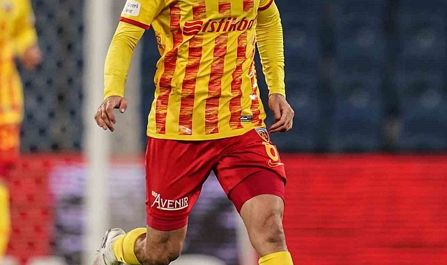 Ali Karimi 3. golünü attı