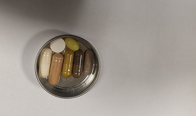 Alkollü avukat hastanenin yoğun bakım servisi kapısını tekmeleyerek kırdı