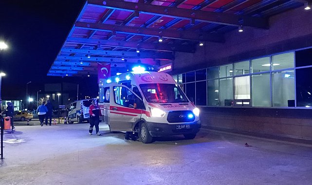 Alkollü şahıs doktorla tartışıp kendisini yaraladı