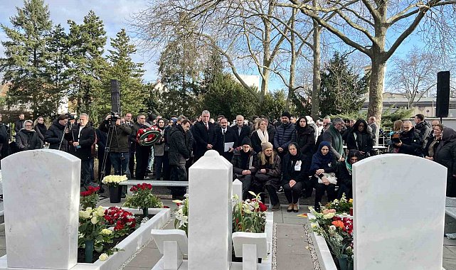 Almanya'daki ırkçı terör saldırısında hayatını kaybedenler Hanau'da anıldı