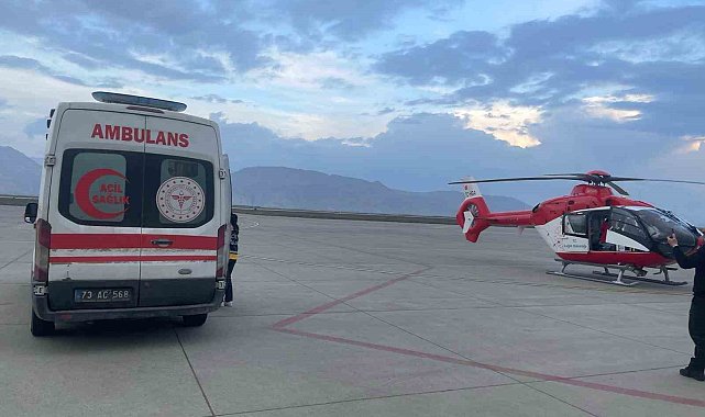 Ambulans helikopter 2,5 aylık bebek için havalandı