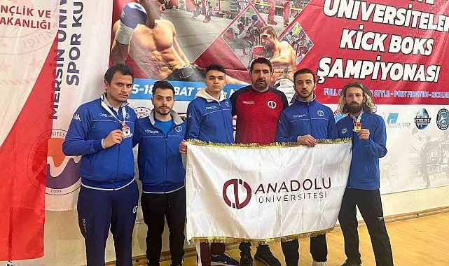 Anadolu Üniversitesi turnuvadan madalya ile döndü