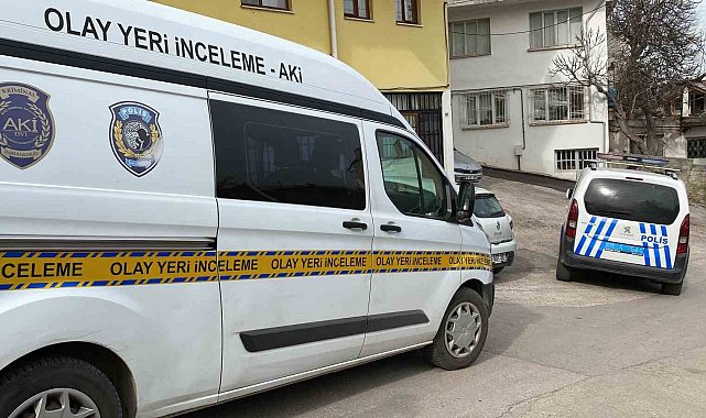 Annesiyle tartışan üvey babasını kalbinden bıçakladı