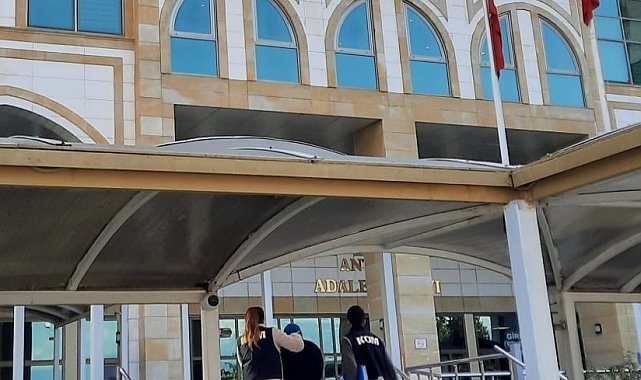 Antalya'da 6 kişiyi dolandıran yabancı uyruklu sosyal medya fenomeni yurt dışına kaçarken yakalandı